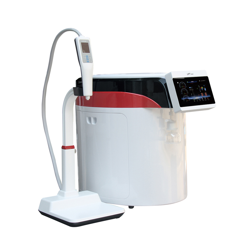 UPT-MAX 彩色触摸屏超纯水机